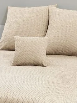 Pereira Da Cunha Tagesdecke In Ecru -Salonloewe Verkäufe 5ef5940edfebd517ee827494d27e5d20